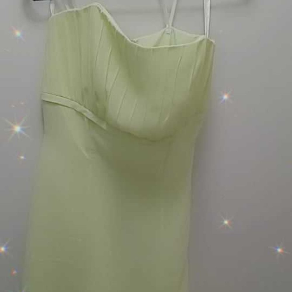 GREEN DRESS